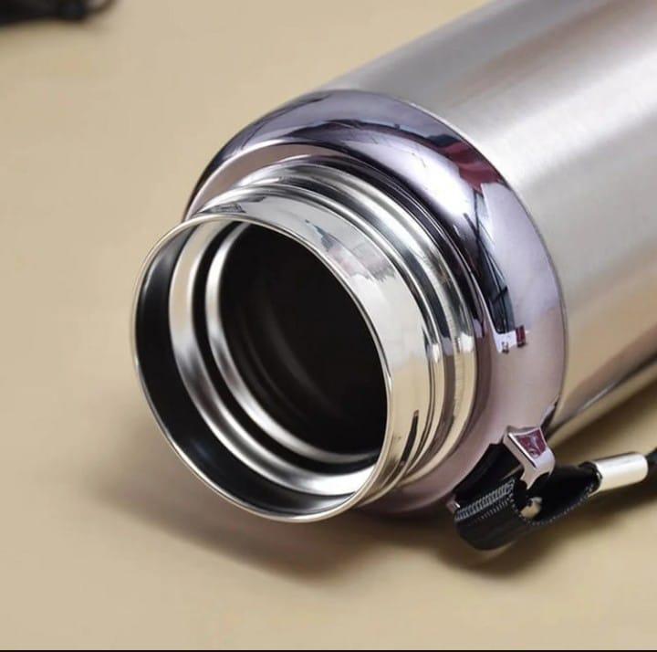 Vacuum Thermos Water Bottle — 800ml Insulated
